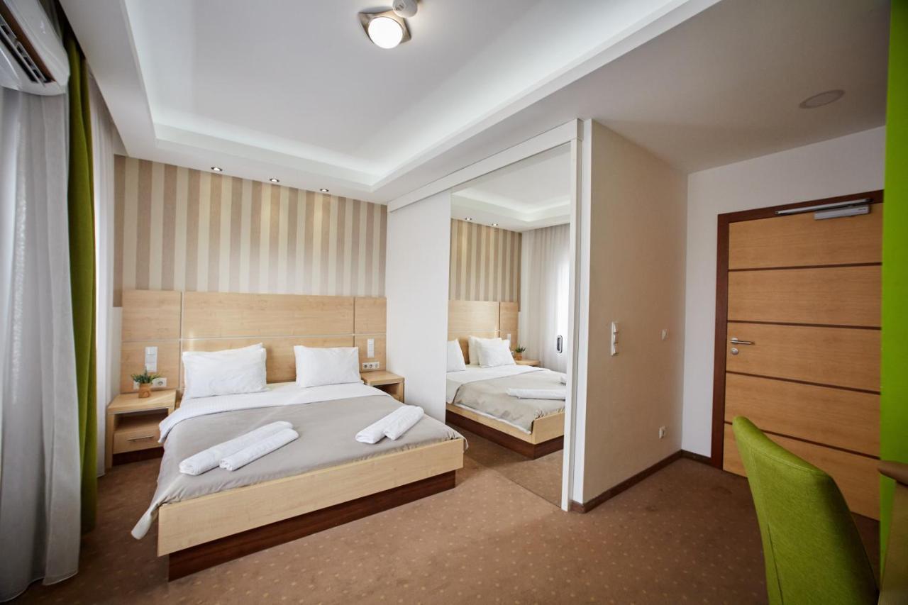 Laurus Motel Airport Tuzla Zivinice Esterno foto