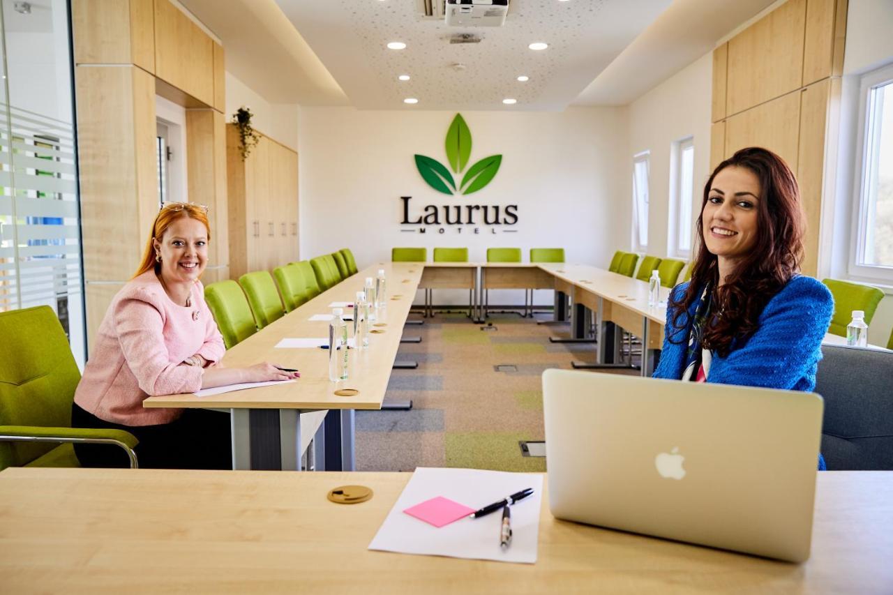 Laurus Motel Airport Tuzla Zivinice Esterno foto